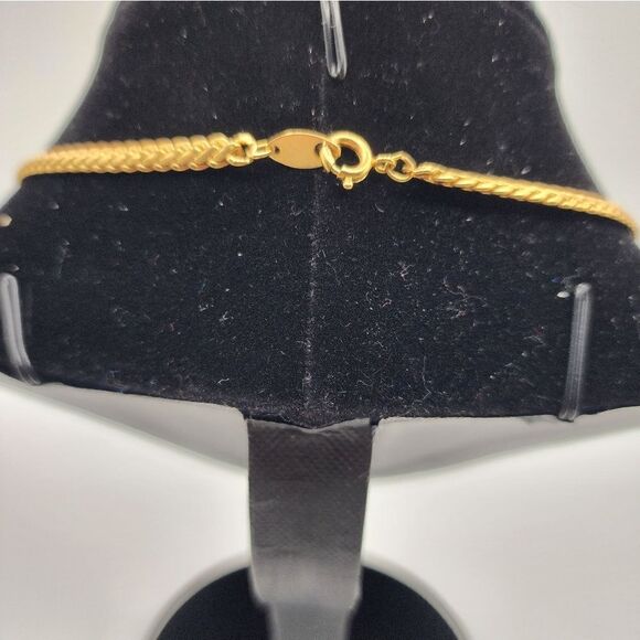 Vintage Signed Trifari Amethyst Purple Cabochon Leaf GoldTone Necklace - Picture 4 of 8